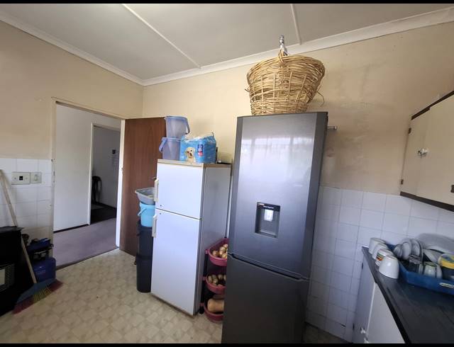 2 BEDROOM APARTMENT FOR SALE IN MANABA BEACH